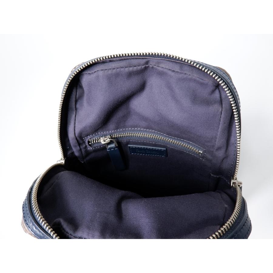 Paul Smith（ポール・スミス） ナイロン×レザーボディバッグ ワン