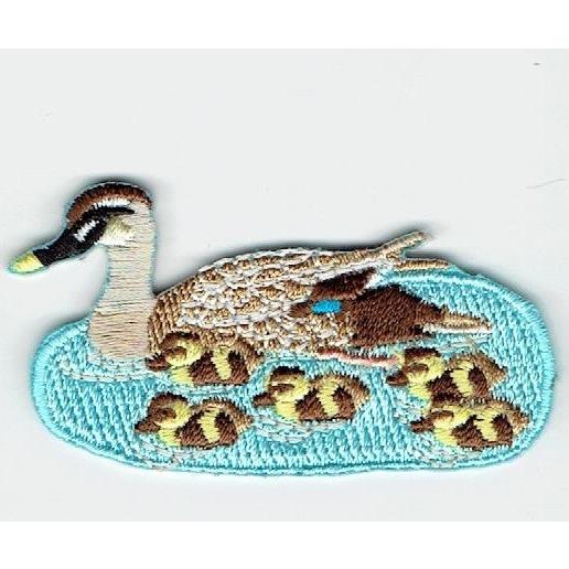新作♡幸せ！カルガモ◉ハッピー アイロン ワッペン　ピース　平和　小鳥　鴨 刺繍アイロンワッペン鳥（カルガモ親子） : FIND Corp. - 通販 - Yahoo