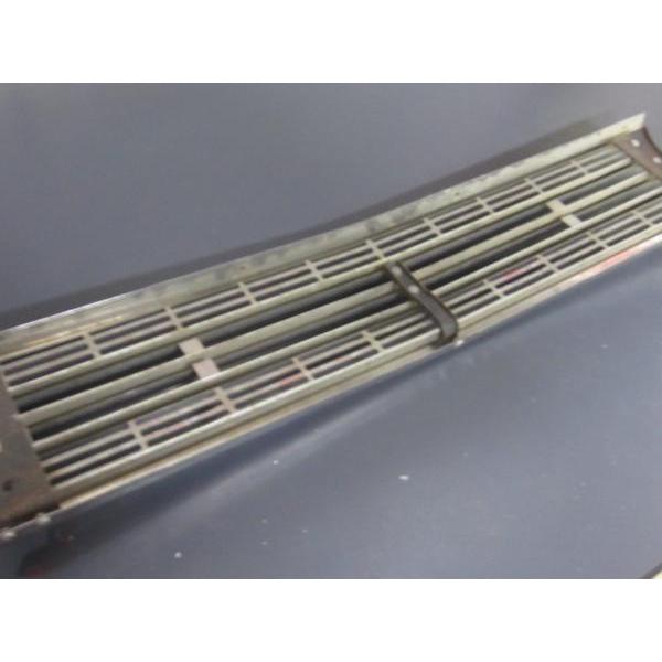 ダットサントラック 520 用 グリル 521 : mr13880 : ファインオート 