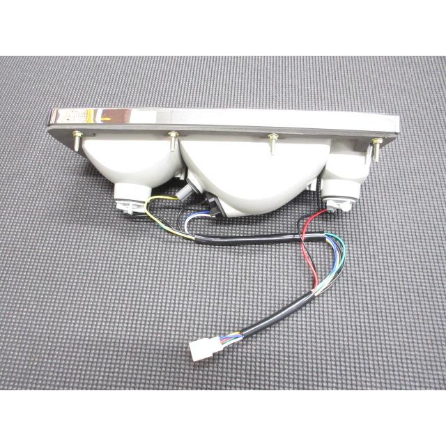 送料無料 新品 ブルーバード 510 中期 セダン 用 テールライト 左右