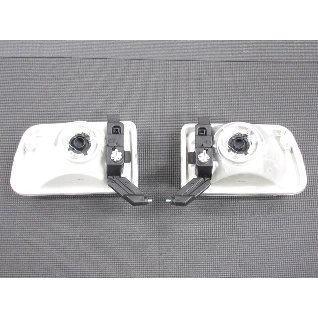 ハイラックス スポーツ ヘッドライト 日本仕様 LN147 LN167 L N172