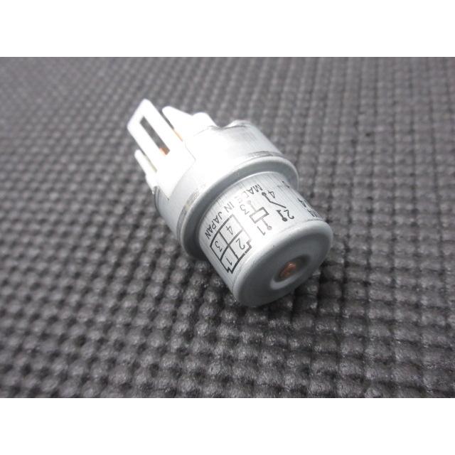 純正新品 AE86 EFI メインリレー リレー 燃料ポンプ : ファインオート