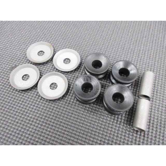 ダットサントラック 620 用テンションロッドブッシュ ASSY : ファイン