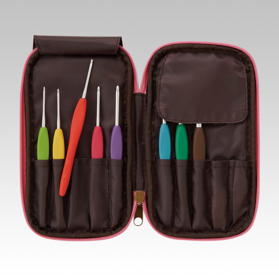 revo.　ヨーロッパ　ハンドメイド　カバー　かぎ針 クロバー（Clover） かぎ針アミュレセット43-321＆ジッパー付き かぎ針