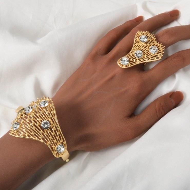 ピアス 指輪 リング ゴールド ジュエリー ネックレス ブレスレット 