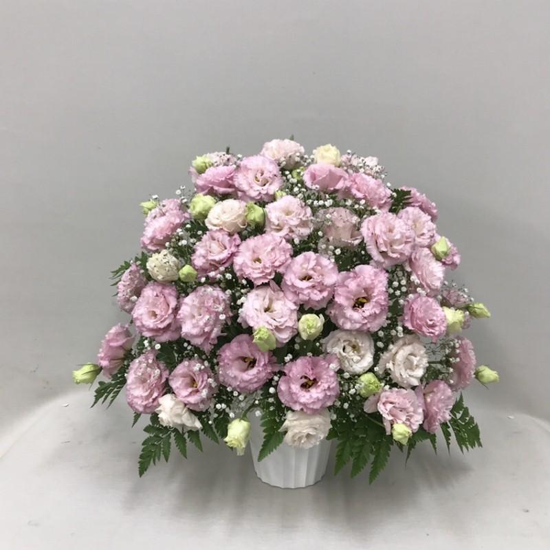 お供え お悔やみ お盆 法要 一周忌 四十九日 供花 即日 送料無料 アレンジメント ピンク 東京発 日本橋 デザイン トルコキキョウ カスミ アレンジ（H50）の画像