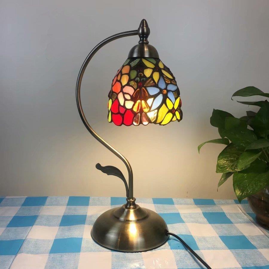 Dome Nancyチューリップタイプのガラスシェード電気スタンド Dome