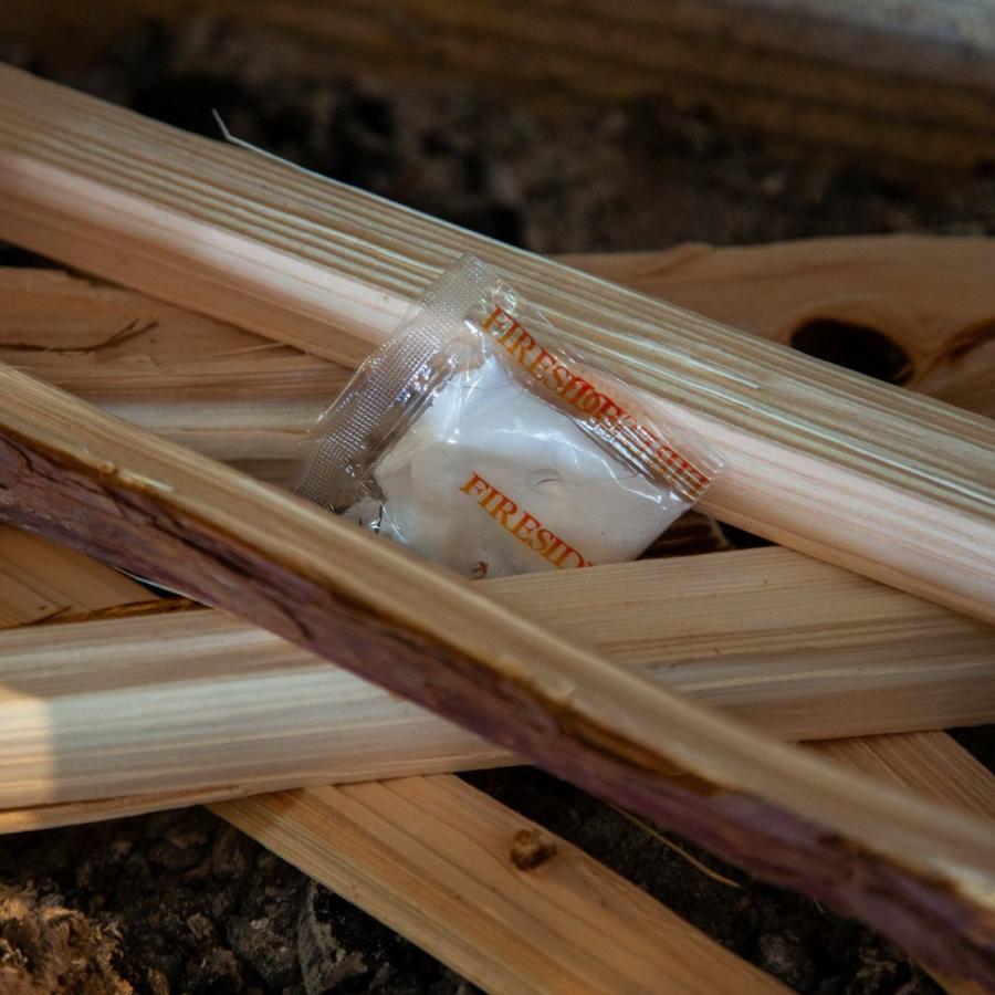 ファイヤーサイド ファイヤースターター B100 着火剤 100袋入り |  | 02