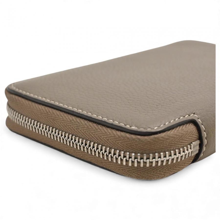 CELINE（セリーヌ） ミディアム ジップ ウォレット 二つ折り財布 B