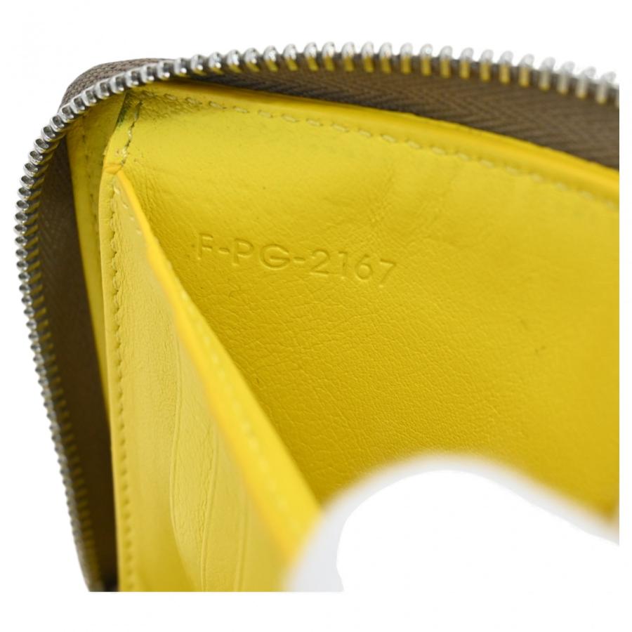 CELINE（セリーヌ） ミディアム ジップ ウォレット 二つ折り財布 B