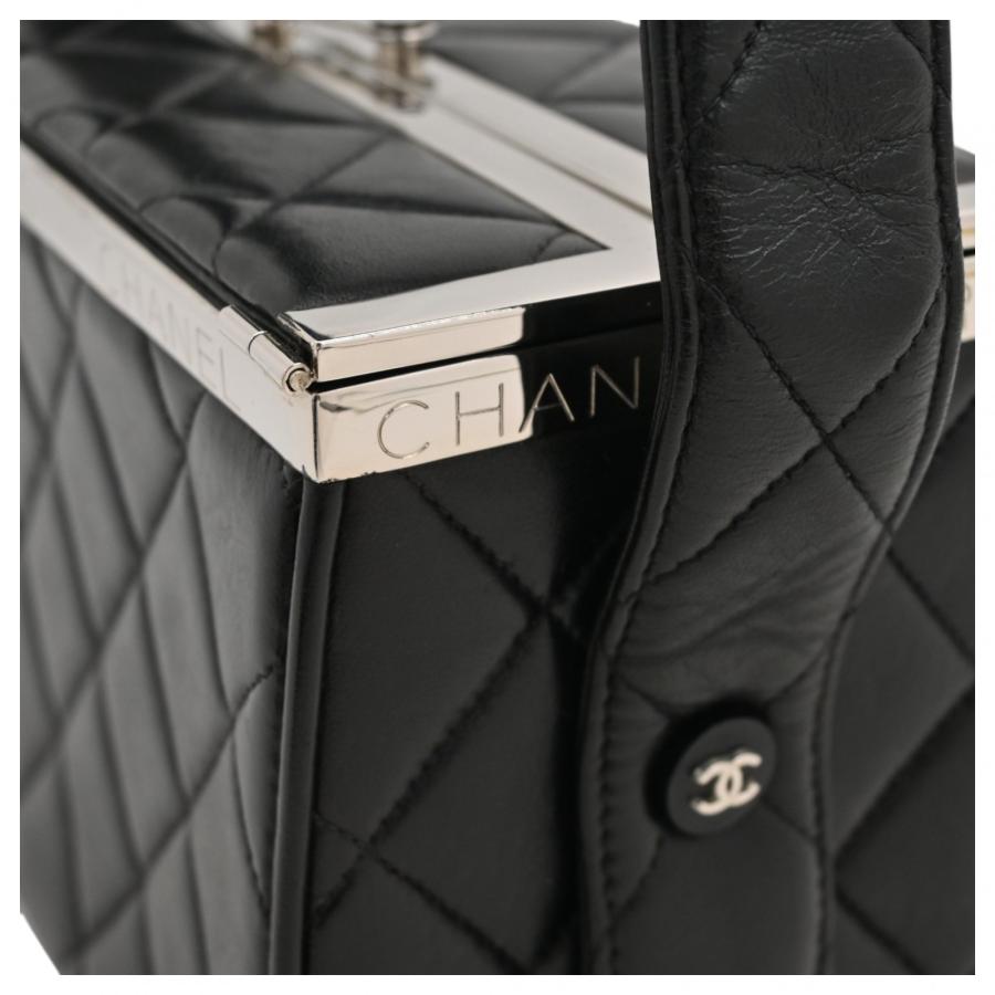 CHANEL（シャネル） 【中古】シャネル ロゴ マトラッセ ラムスキン