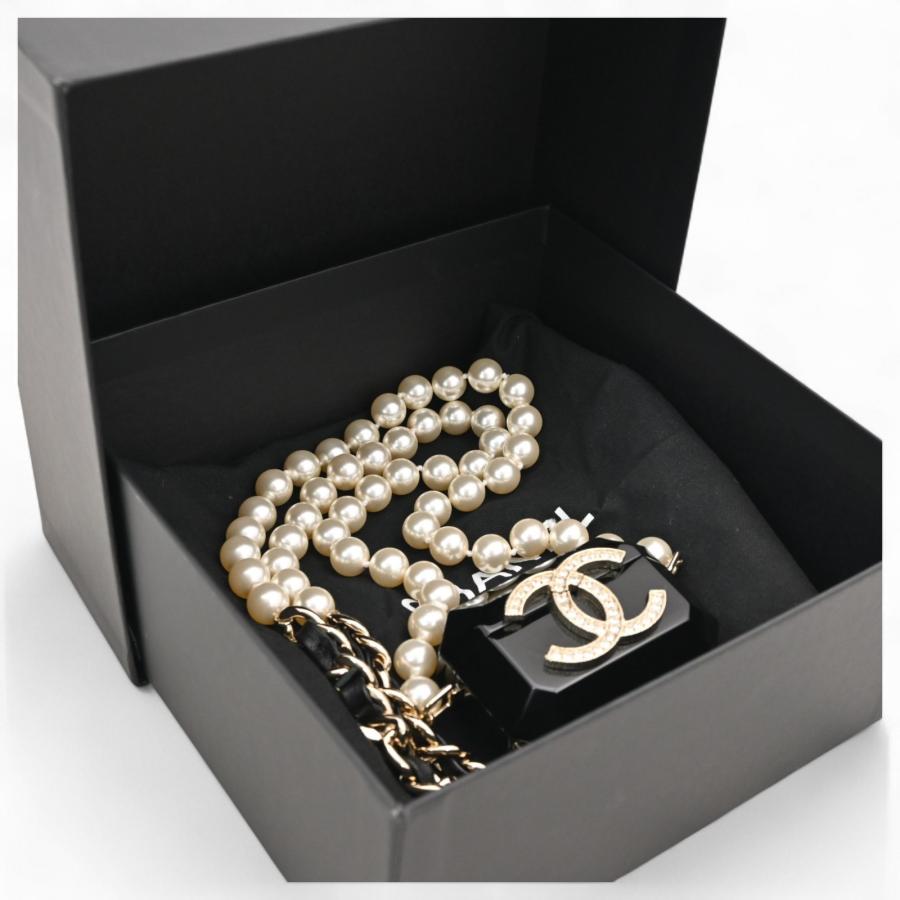 CHANEL（シャネル） 【中古】シャネル ココマーク air pods proケース