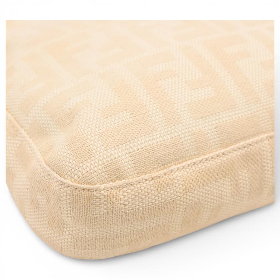 FENDI（フェンディ） ズッカ マンマバケット キャンバス ショルダー