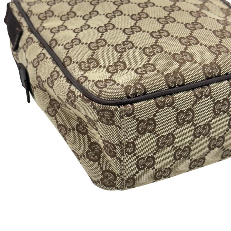 GUCCI メッセンジャーバッグ GG スプリーム フラットバッグ ベージュ 柄 GUCCI（グッチ） 【中古】グッチ GG柄 メッセンジャーバッグ GG