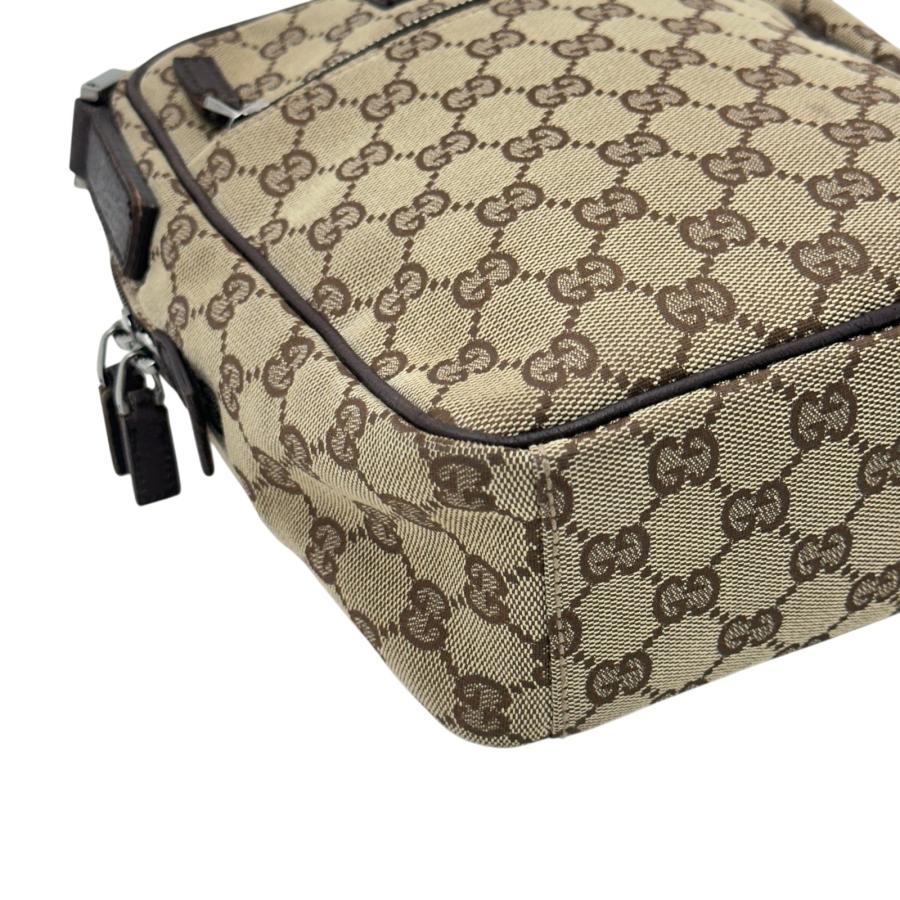 GUCCI ショルダーバッグ GG柄 キャンバス メッセンジャーバッグ GUCCI（グッチ） 【中古】グッチ GG柄 メッセンジャーバッグ GG