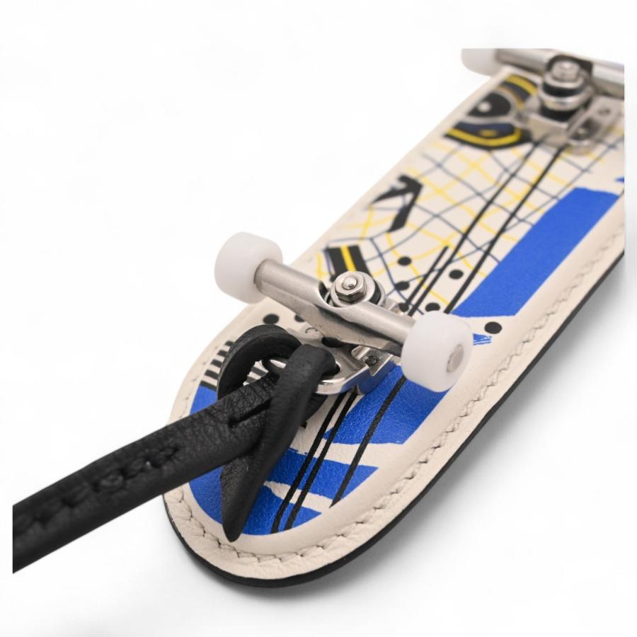 HERMES（エルメス） チャーム フィンガー スケートボード Aランク