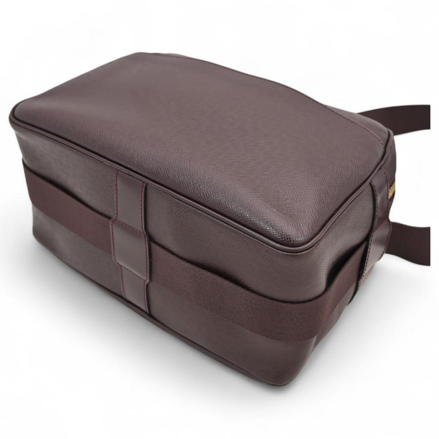 LOUIS VUITTON ルイヴィトン タイガ リポーター ショルダー