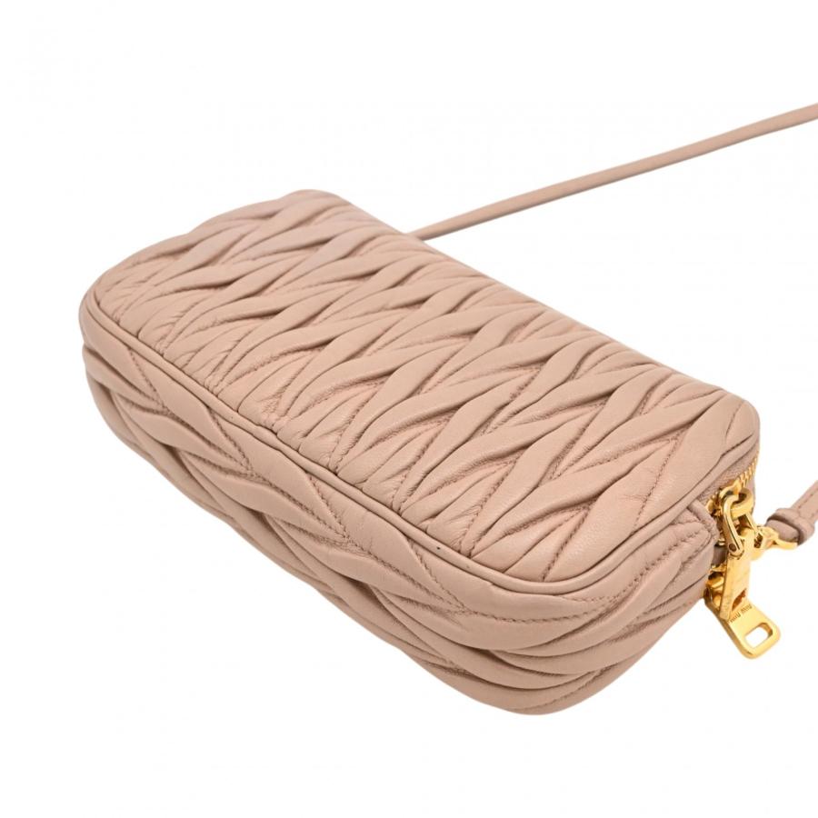 miu miu（ミュウミュウ） 【中古】ミュウミュウ マテラッセ ショルダー
