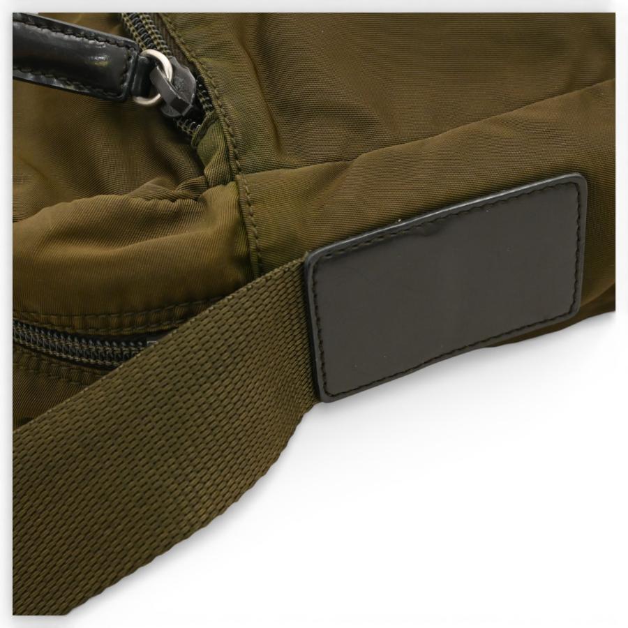 PRADA（プラダ） ロゴプレート テスートナイロン ショルダーバッグ