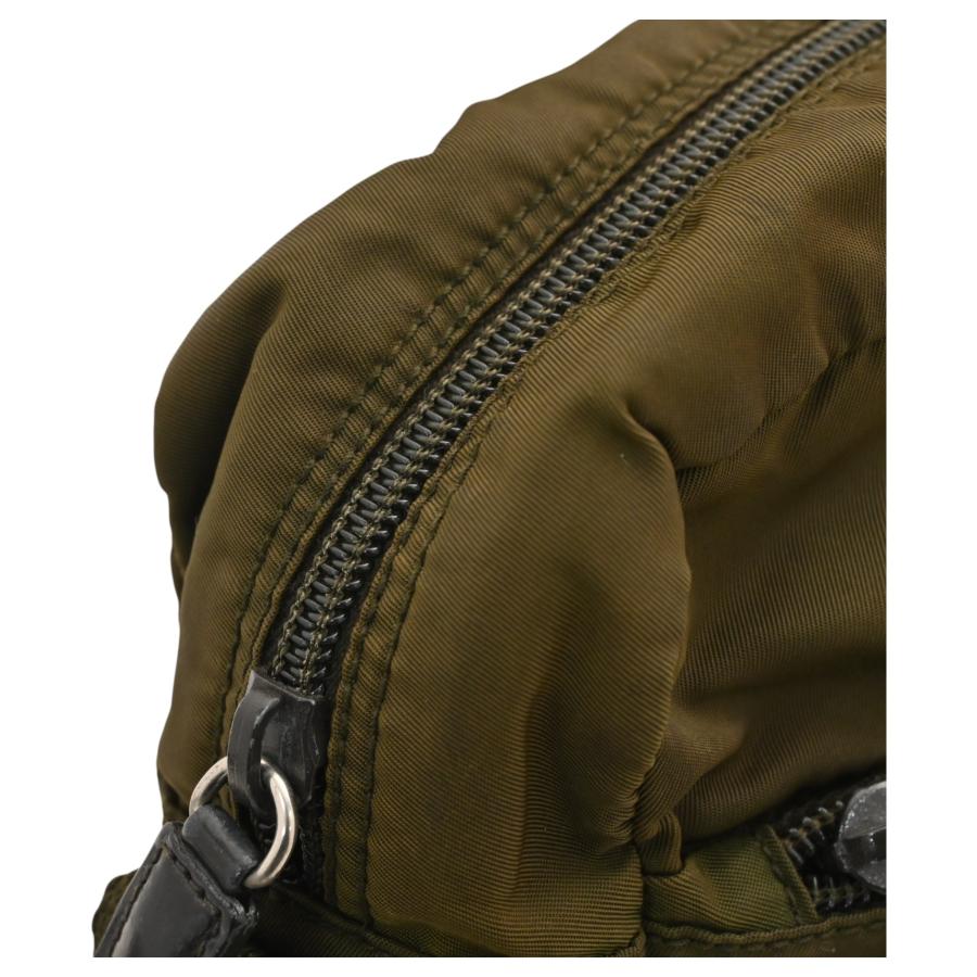 PRADA（プラダ） ロゴプレート テスートナイロン ショルダーバッグ