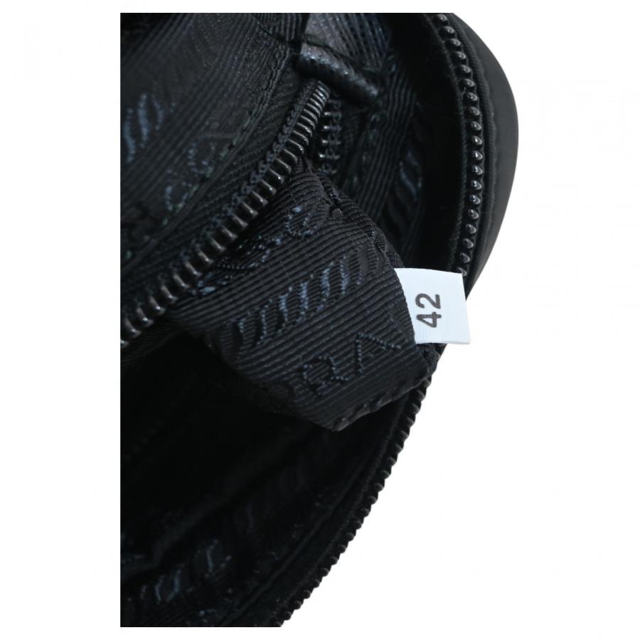 プラダ コスメポーチ ナイロン ブラック Aランク pr5827cd | PRADA | 09