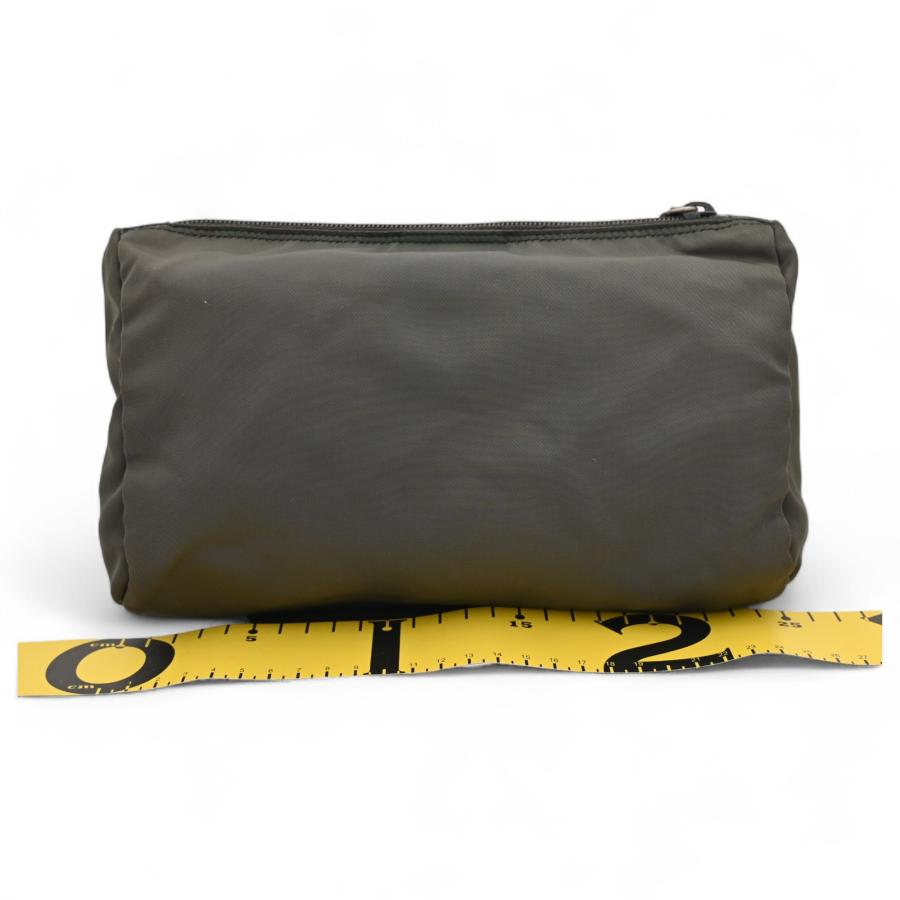 プラダ コスメポーチ グレー ナイロン Aランク pr7705bf : アース  