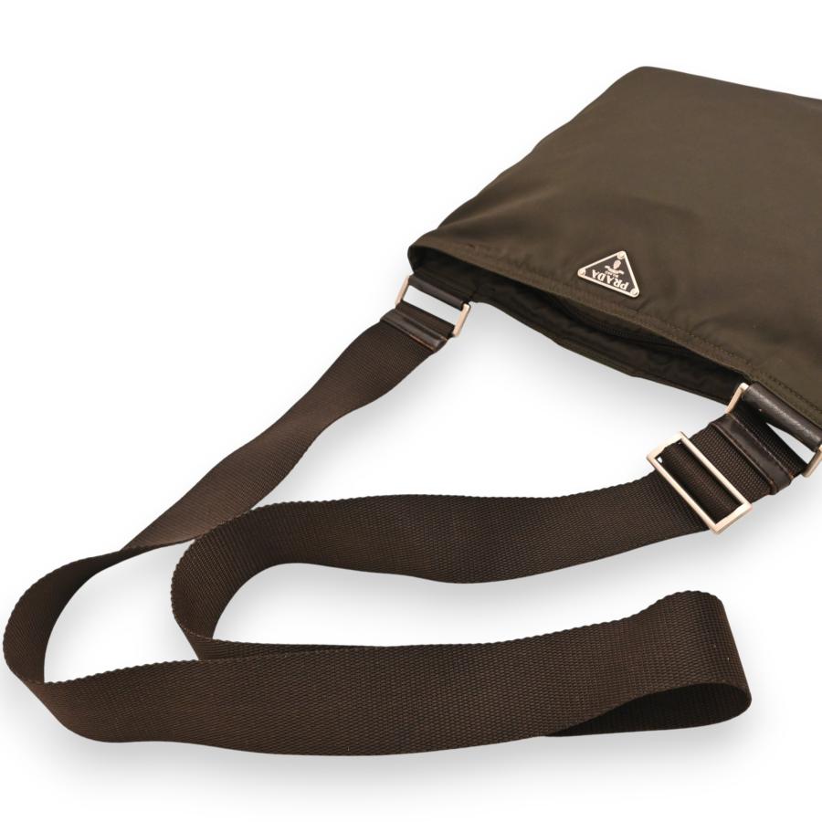 PRADA（プラダ） ロゴプレート ナイロン ショルダーバッグ カーキ B