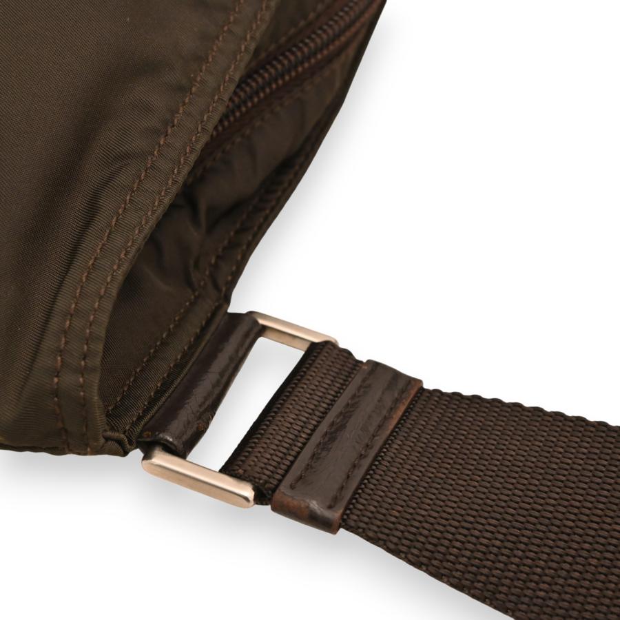 PRADA（プラダ） ロゴプレート ナイロン ショルダーバッグ カーキ B