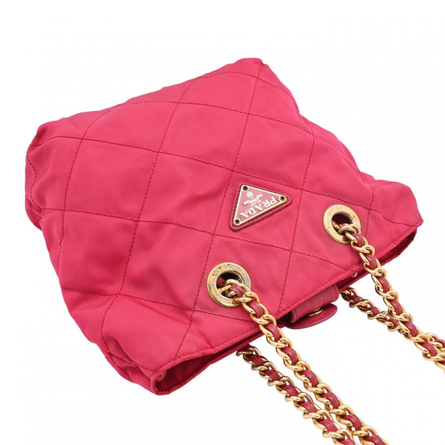 PRADA（プラダ） ロゴプレート ナイロン キルティング チェーン