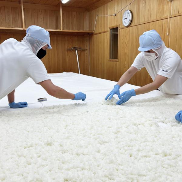 菊水（KIKUSUI） 【冷やでも燗でも旨い！】 辛口 本醸造 1800ml : お酒