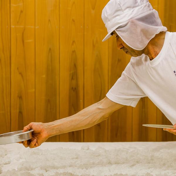 【限定入荷しました！】【新米で仕込んだ出来立てホヤホヤ搾りたて新酒！】　土佐鶴　しぼりたて新酒　上等酒　精米歩合70％　720ml(白ラベル) |  | 05