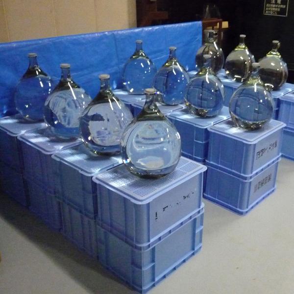 【送料無料・ギフトに最適！】父の日「お父さんいつもありがとう」　蓬莱　純米吟醸　家伝手造り　720ml「豪華桐箱入り」(北海道・沖縄は送料+990円) | 蓬莱 | 07