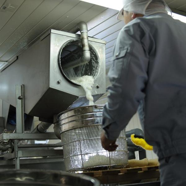 【限定入荷しました！】【十四代と同じ酒米・出羽燦々100%使用の秋限定酒！】　六歌仙　蔵の隠し酒　純米吟醸　Sururi(するり)　生詰　1800ml |  | 01