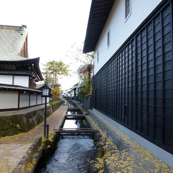 【送料無料!】【ANAファーストクラス採用！】　蓬莱　純米吟醸　家伝手造り　飛騨ほまれ　精米歩合55％　720ml(1ケース/12本入り)(北海道・沖縄は送料+990円) | 蓬莱 | 05