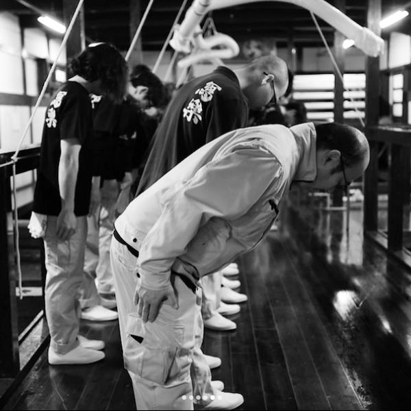 【超大人気！季節限定！写楽の新酒・生酒！】　冩樂(写楽・しゃらく)　純米吟醸　初しぼり　生酒　五百万石　精米歩合50％　1800ml(クール便推奨) |  | 02