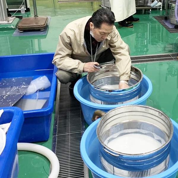 【大人気のくどき上手！精米歩合30％のスーパー純米大吟醸！】　スーパーくどき上手　純米大吟醸　改良信交　精米歩合30％　17度　生詰　1800ml(k) | くどき上手 | 02