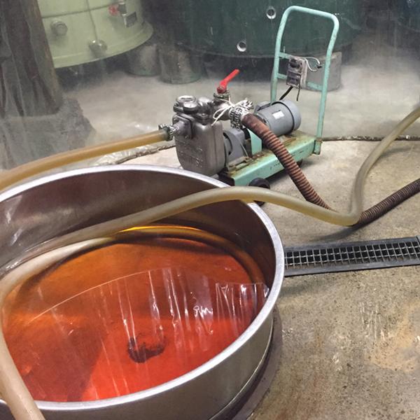 【甘み・旨みの強い高品質の味醂！添加物を一切使わない！味醂で料理の味が変わる！本物志向の方にお勧め！】　甘強　純醸本みりん　1800ml(s) |  | 07