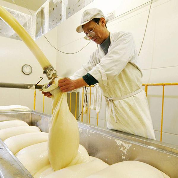 【送料無料！】【使うだけで料理が更に美味しくなると大評判のみりん！】　角谷文治郎商店　三州三河みりん　1800ml×3本セット(北海道・沖縄は送料+990円) |  | 03