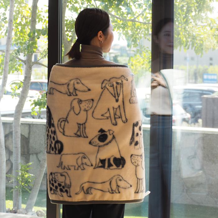 ◆ りさる 　『ブランケット』 ふんわりフランネルひざ掛け リサ・ラーソン「スケッチドッグ