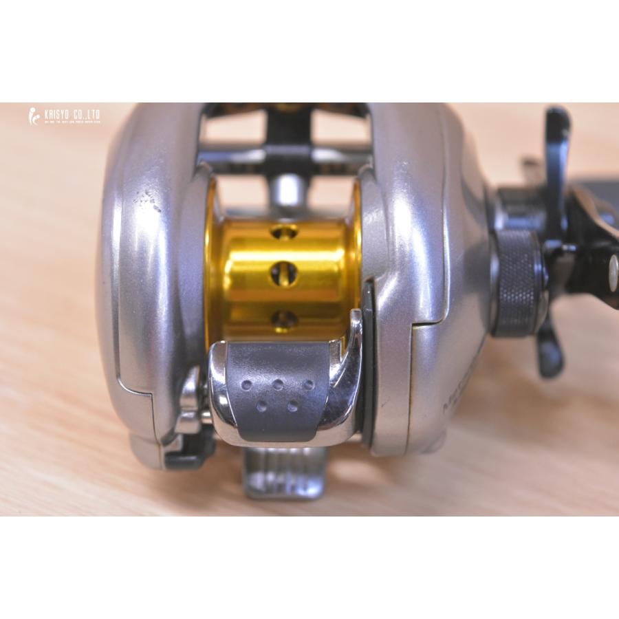 シマノ（SHIMANO） 07 メタニウム Mg7 右巻き ベイトリール SHIMANO