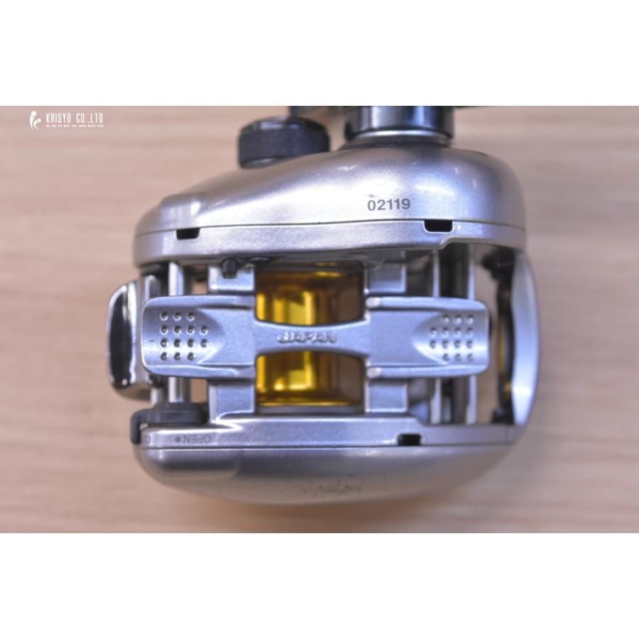シマノ（SHIMANO） 07 メタニウム Mg7 右巻き ベイトリール SHIMANO