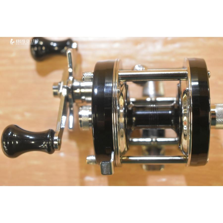 未使用　アンバサダー5501C Factry Tuned Black アブ ガルシア AMBASSADEUR 5501C Factory Tuned Black (リール