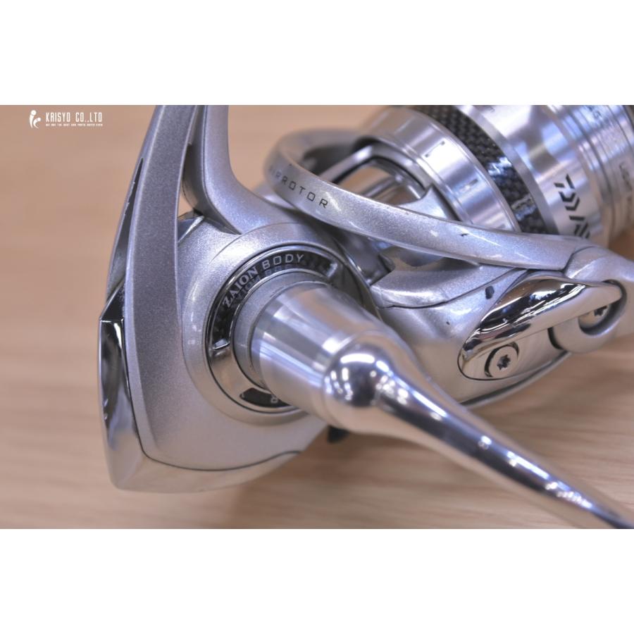 ダイワ カルディア 2004 DAIWA CALDIA スピニングリール DAIWA（ダイワ） 11 カルディア 2004 DAIWA CALDIA スピニングリール