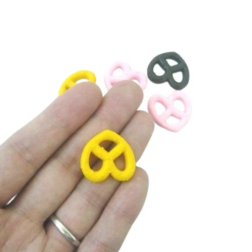 スイーツデコパーツ プレッツェル アソート10個セット 25mm×23mm 単価 