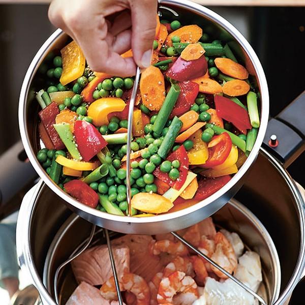 Fissler フィスラー 穴あき蒸し器 22cm 三脚付き ドイツ製 Fissler フィスラー 穴あき蒸し器 22cm 三脚付き ドイツ製