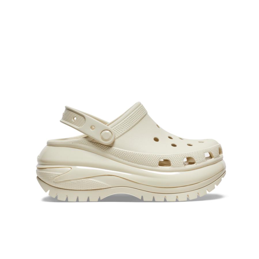 crocs（クロックス） レディースサンダル MEGA CRASH CLOG メガ クラッシュ クロッグ (BGE) 207988‐2Y4 ...