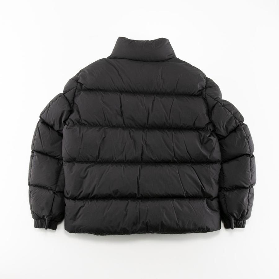 MONCLER（モンクレール） メンズアウター ハイネック 超軽量ナイロン