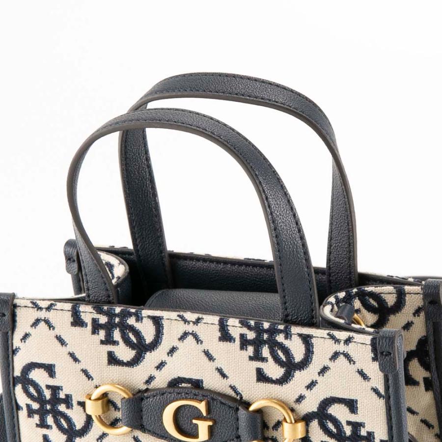 GUESS（ゲス） ハンド・トートバッグ IZZYjacquard JA865476 フィット