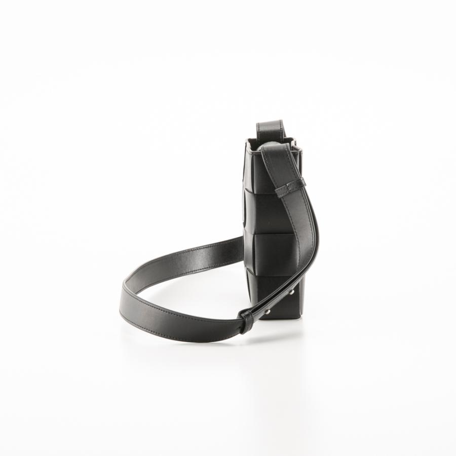 BOTTEGA VENETA（ボッテガ・ヴェネタ） イントレチャート ミニカセット