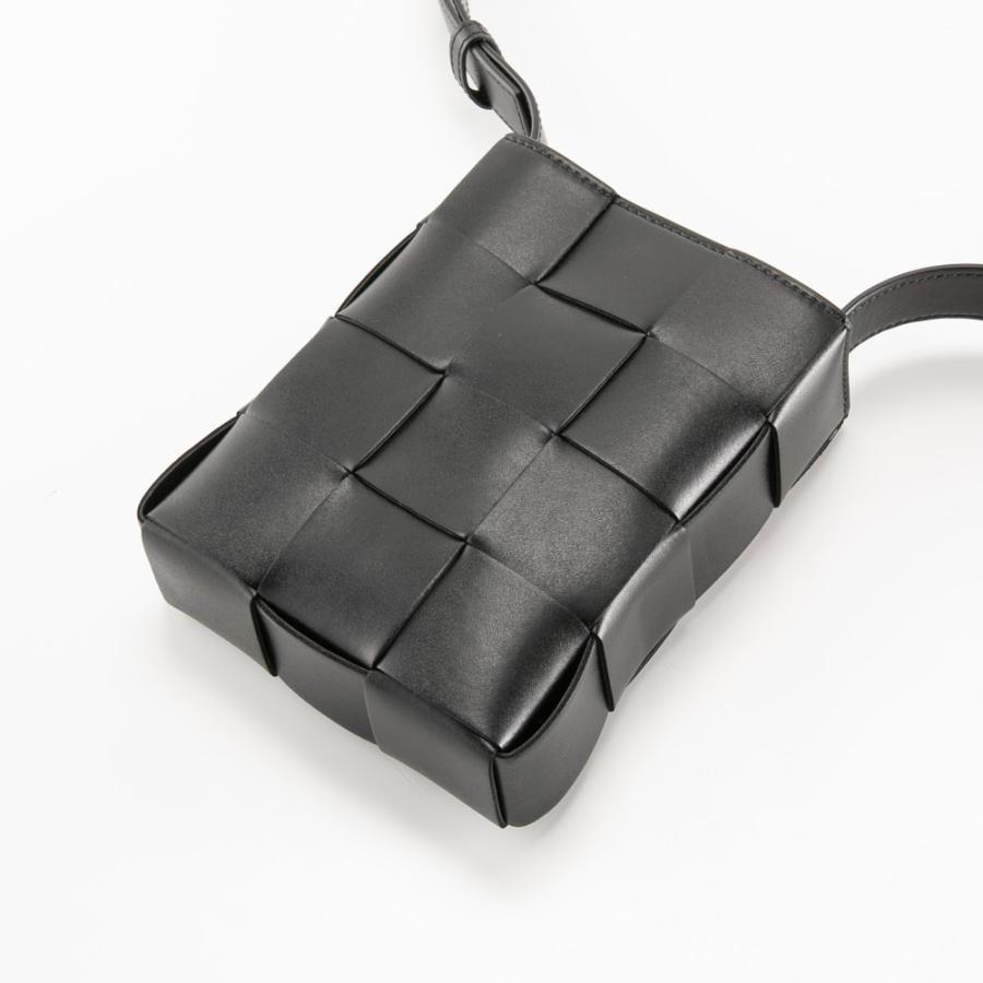 BOTTEGA VENETA（ボッテガ・ヴェネタ） イントレチャート ミニカセット